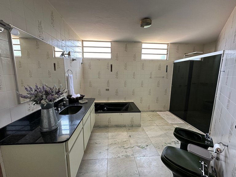 Casa com Piscina para Temporada no Centro | Conforto e Lazer