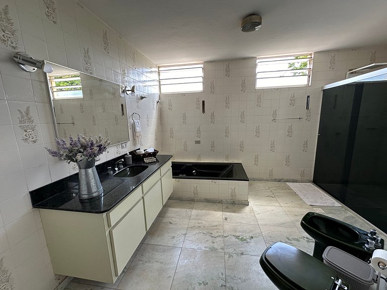 Casa com Piscina para Temporada no Centro | Conforto e Lazer