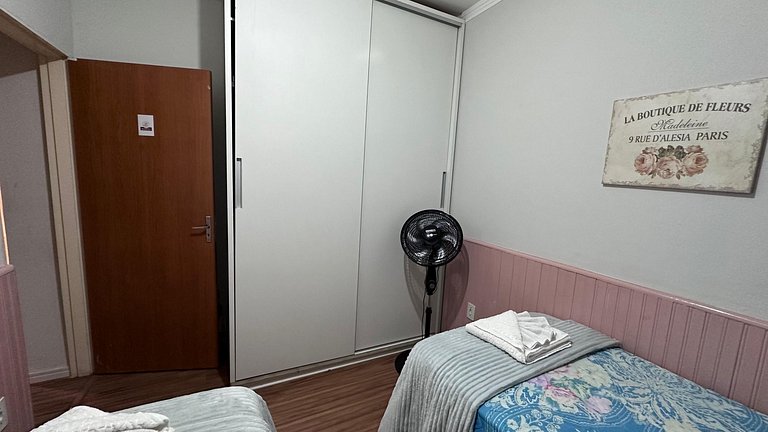 Casa do Rosa com piscina - Aluguel por Temporada SJBV