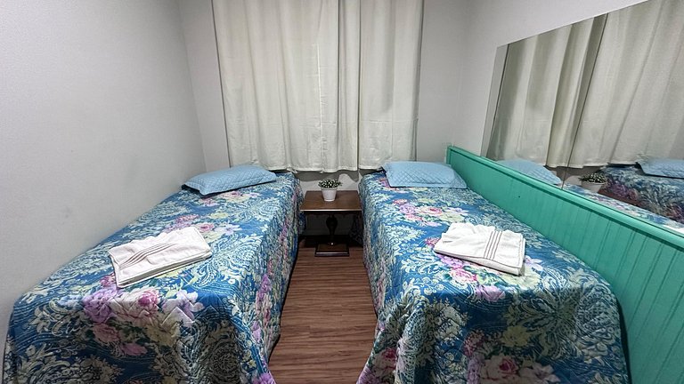 Casa do Rosa com piscina - Aluguel por Temporada SJBV