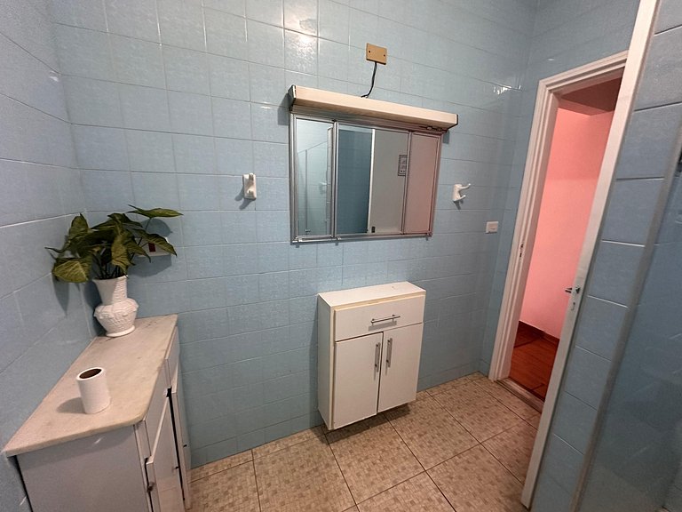 Quarto 2 - Refugio Verde Aconchegante com Ar-Cond.