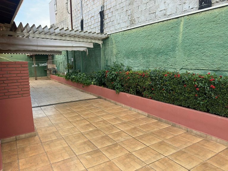 Quarto 2 - Refugio Verde Aconchegante com Ar-Cond.