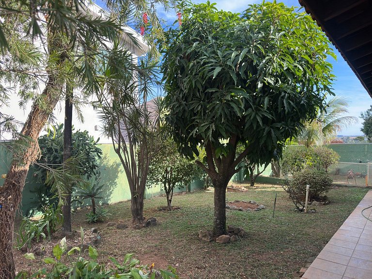 Quarto 2 - Refugio Verde Aconchegante com Ar-Cond.