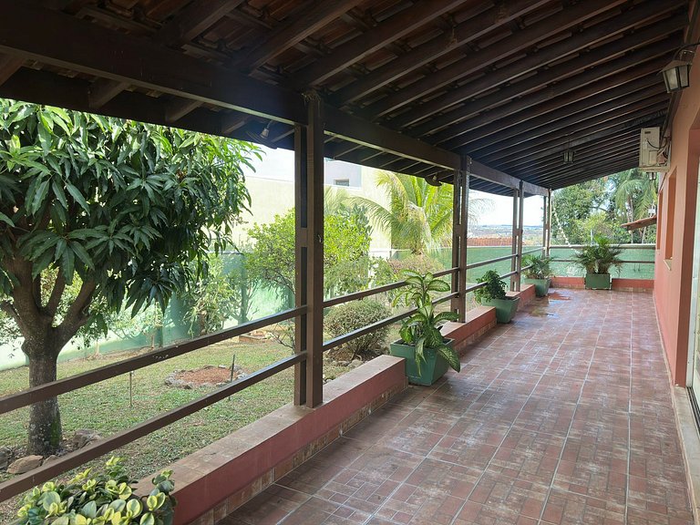 Quarto 1 - Refugio Verde Aconchegante com Ar-Cond.