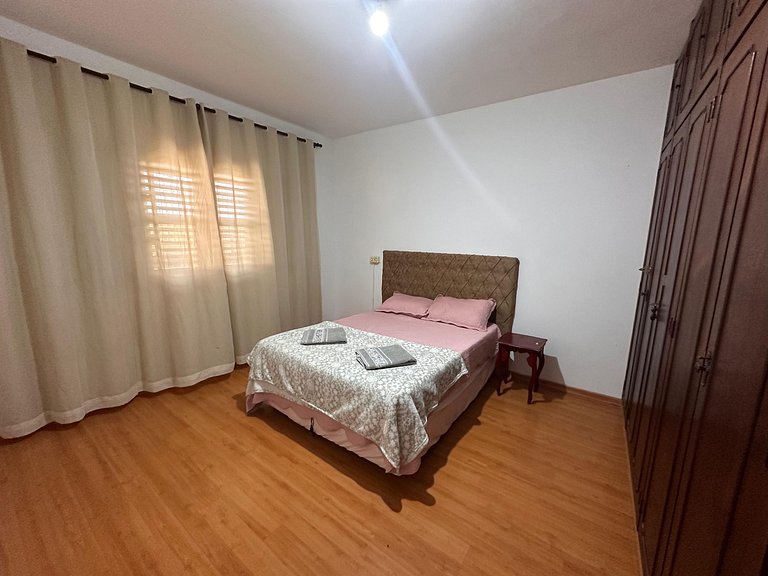 Suíte - Refugio Verde Aconchegante com Ar-Cond.