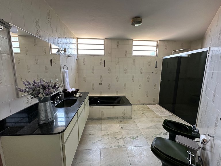 Casa com Piscina para Temporada no Centro | Conforto e Lazer
