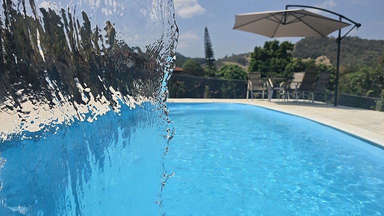 Suíte em Águas da Prata com Vista e Ar-Condicionado